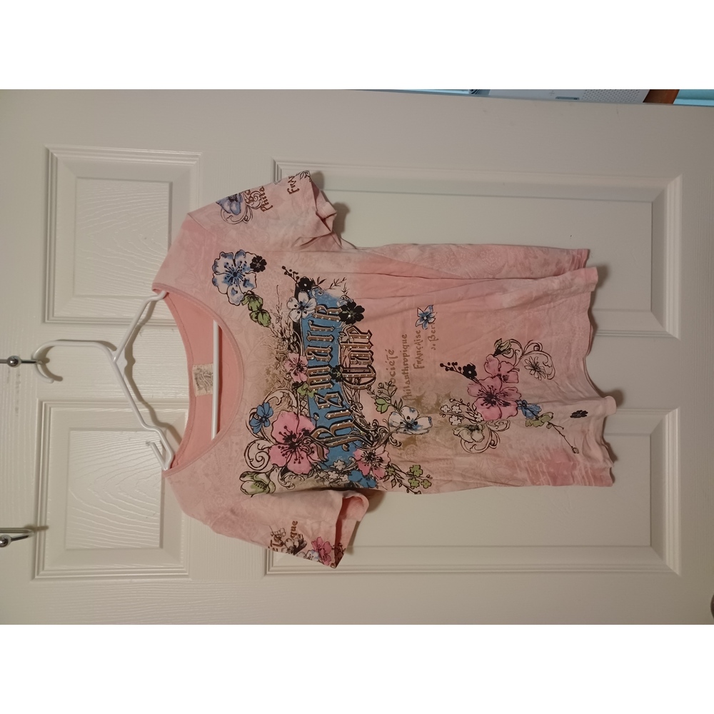 Pretty T w/Desgin and Rhindstones Pink